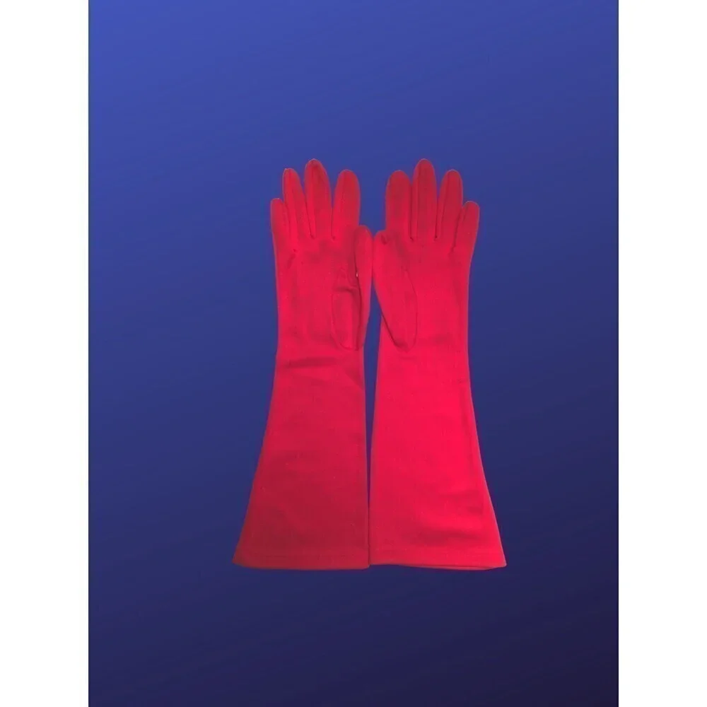 Unbranded cloth fabric gloves, women’s size medium, RED, pre-owned, EUC